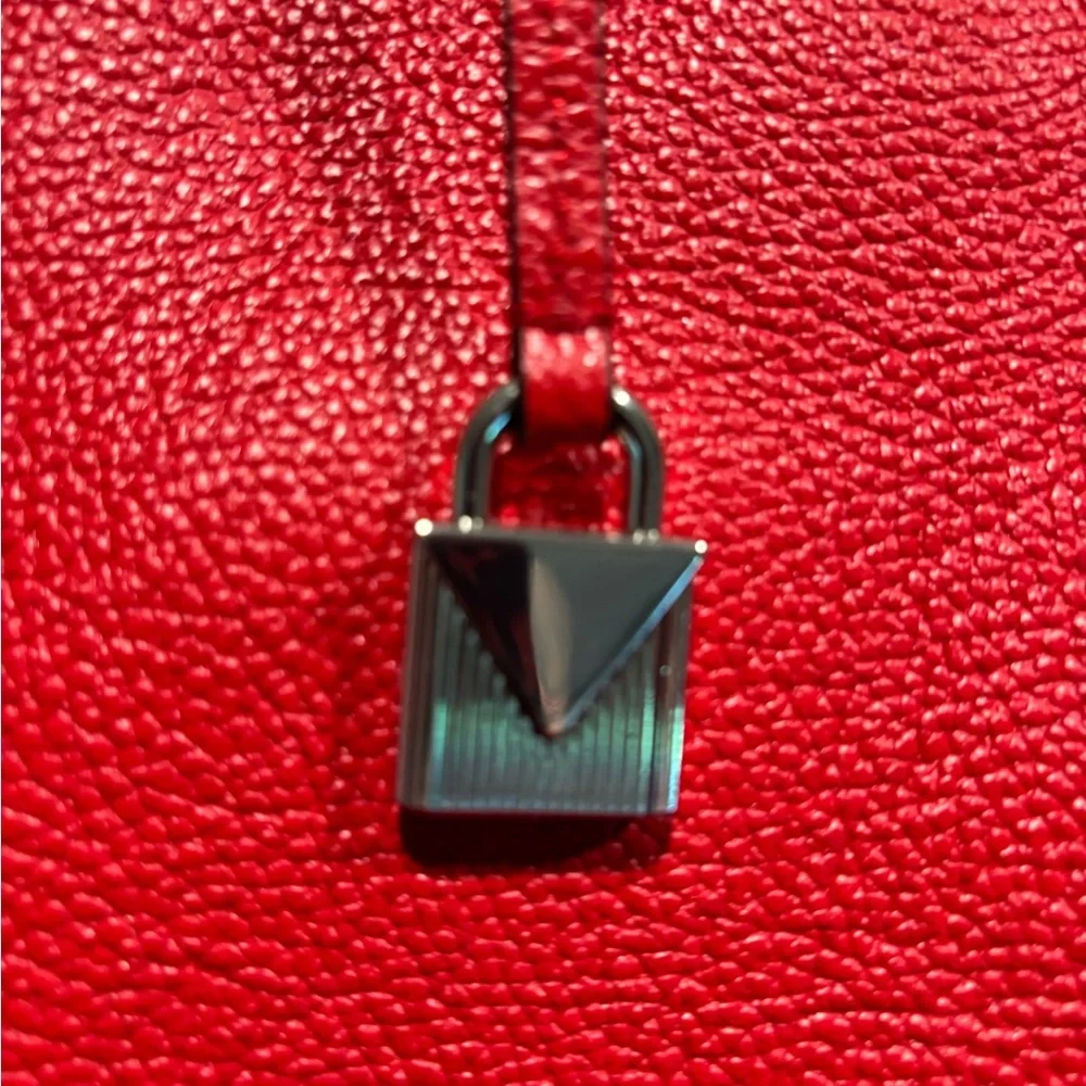 Michael Kors Vibrant Red Tote Bag - Picture 5 of 11